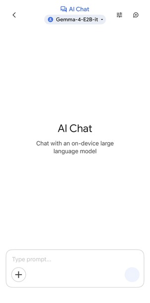 AI Chat 진입 첫 화면 — 'Recommended models' 섹션에 Gemma-4-E2B-it·E4B·3n-E2B 카드가 나열