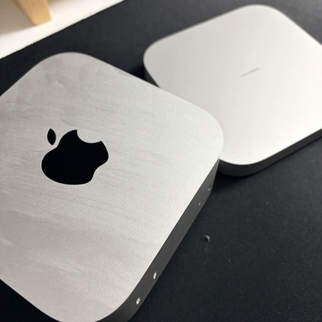 MC600과 맥미니 측면 비교 각도
