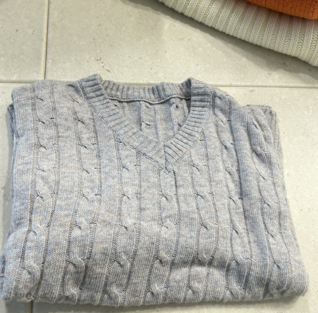 오렌지 루즈핏 니트 + 연보라 루즈핏 니트